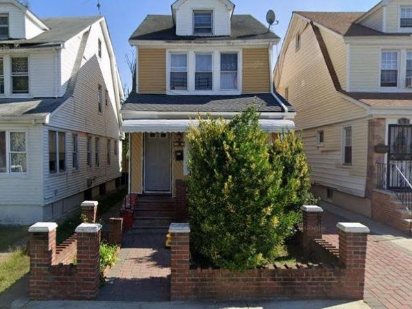 205-26 116th Road , Saint Albans, NY 11412