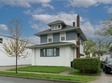 16 N End Avenue, Buffalo, NY 14217