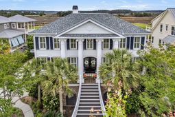 1652 Rivertowne Country Club Drive photo 4