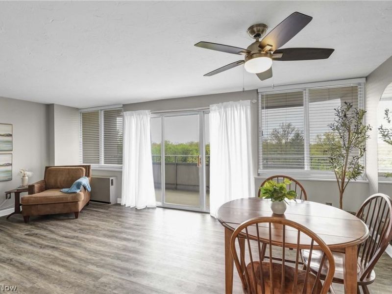 12900 Lake Avenue, Unit 812, Lakewood, OH 44107 Photo 11