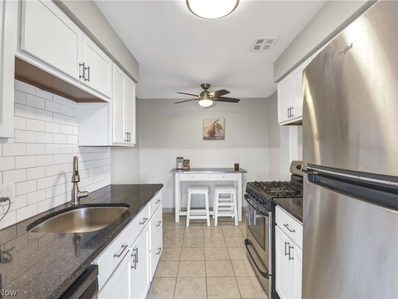 12900 Lake Avenue, Unit 812, Lakewood, OH 44107 Photo 14