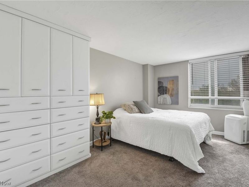12900 Lake Avenue, Unit 812, Lakewood, OH 44107 Photo 20