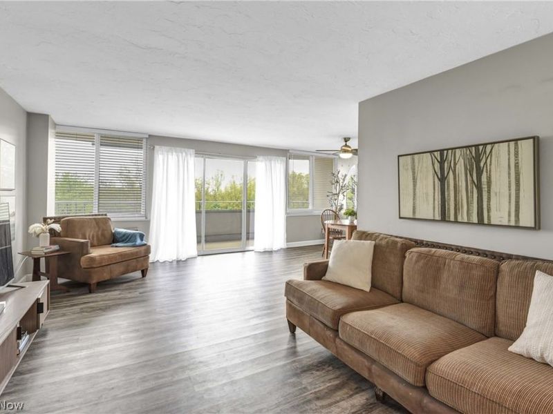 12900 Lake Avenue, Unit 812, Lakewood, OH 44107 Photo 4