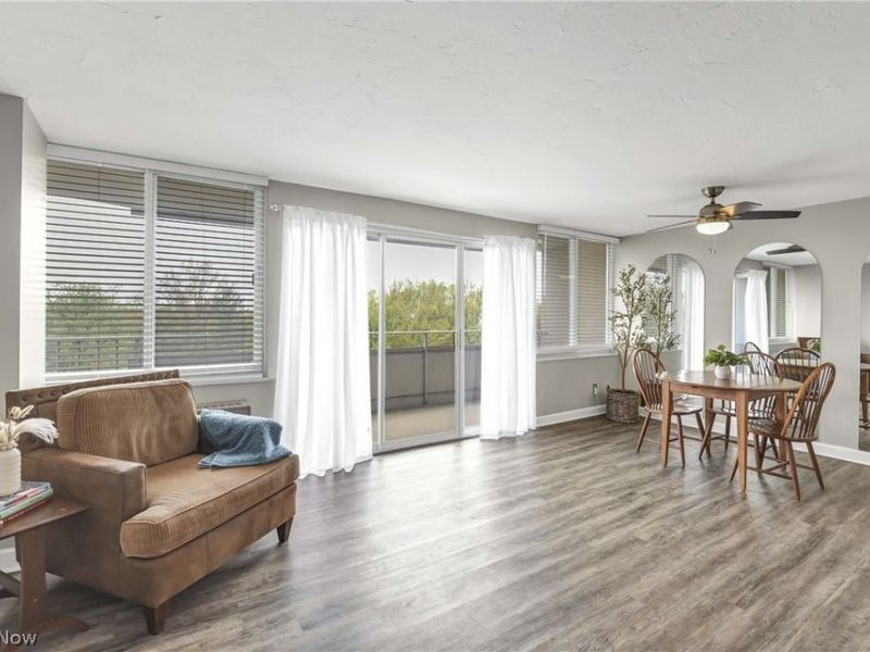 12900 Lake Avenue, Unit 812, Lakewood, OH 44107 Photo 5