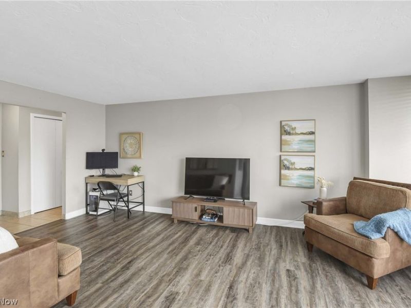 12900 Lake Avenue, Unit 812, Lakewood, OH 44107 Photo 6