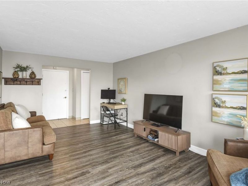 12900 Lake Avenue, Unit 812, Lakewood, OH 44107 Photo 7