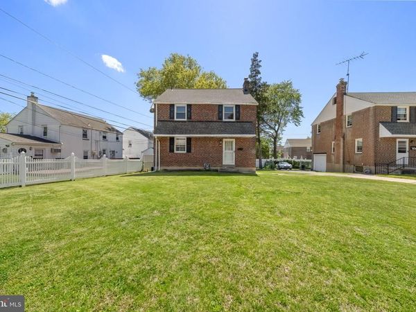 605 CIRCLE TERRACE, MORTON, PA 19070