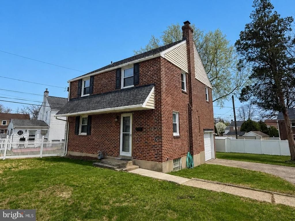 605 CIRCLE TERRACE, MORTON, PA 19070