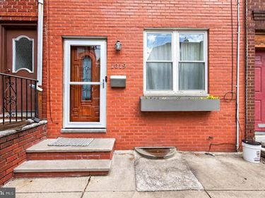 1019 S 6TH STREET, PHILADELPHIA, PA 19147