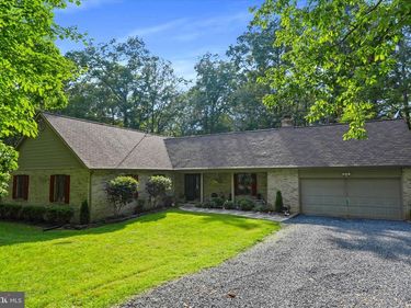 9387 COVENANT HILL LANE, MARSHALL, VA 20115