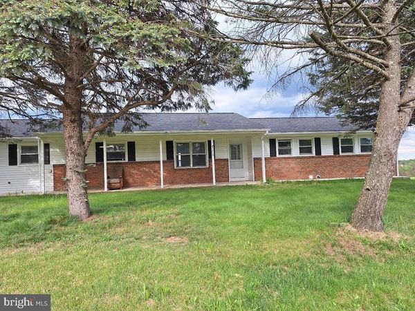 711 LONGS GAP ROAD , CARLISLE, PA 17013