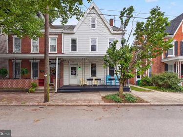 220 N COLLEGE STREET, CARLISLE, PA 17013