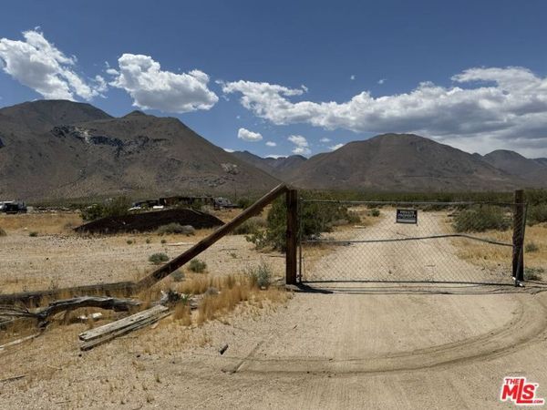 401 Sterling Road, Inyokern, CA 93527