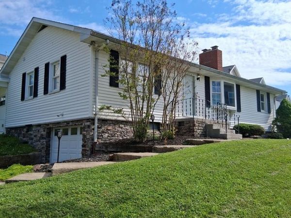 212 Josephine Dr. 112, Morgantown, WV 26508