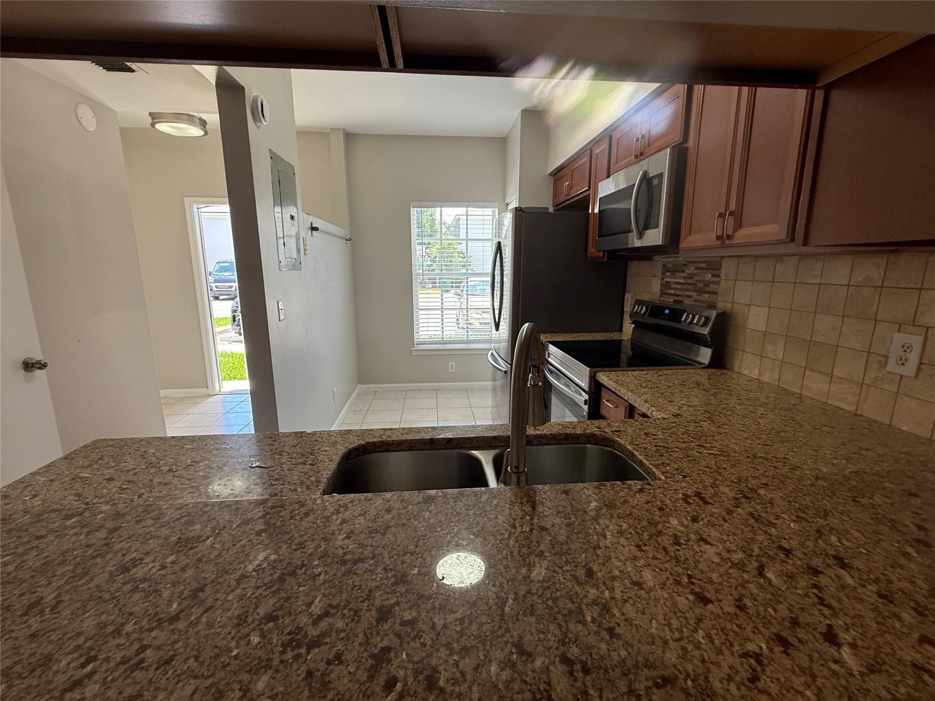 5295 Jamboree Place, Margate, FL 33063 Photo