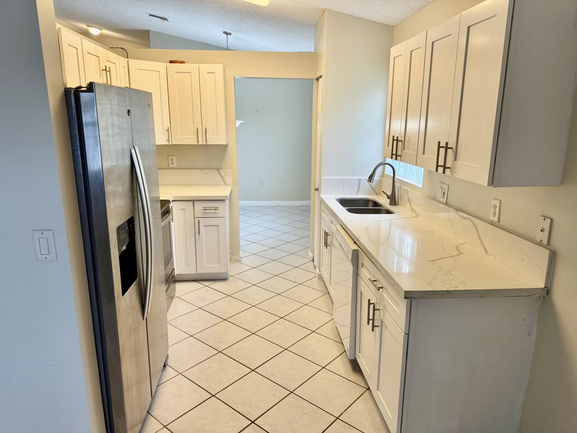 387 SW 206th Avenue, Pembroke Pines, FL 33029 Photo