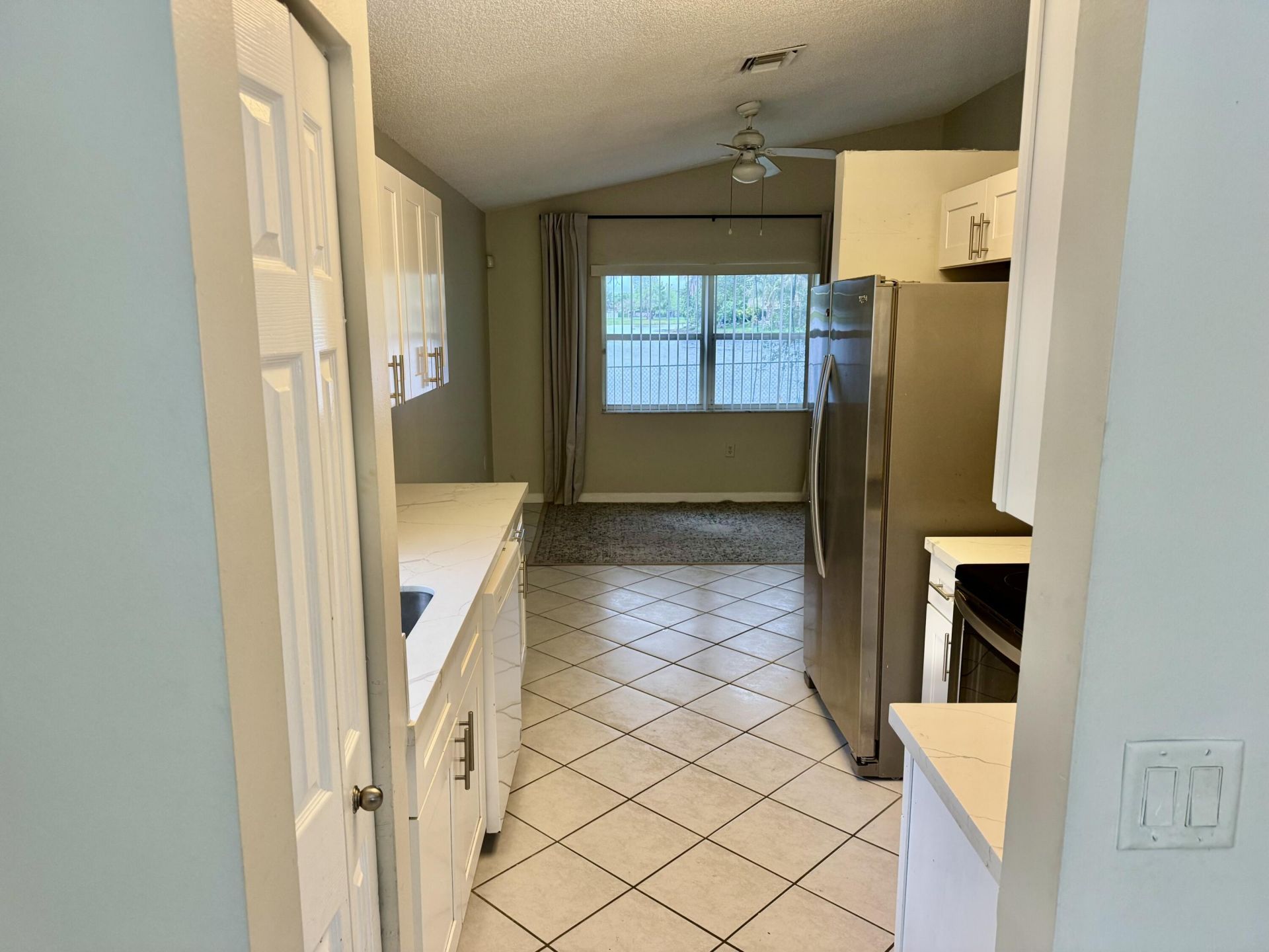 387 SW 206th Avenue, Pembroke Pines, FL 33029 Photo