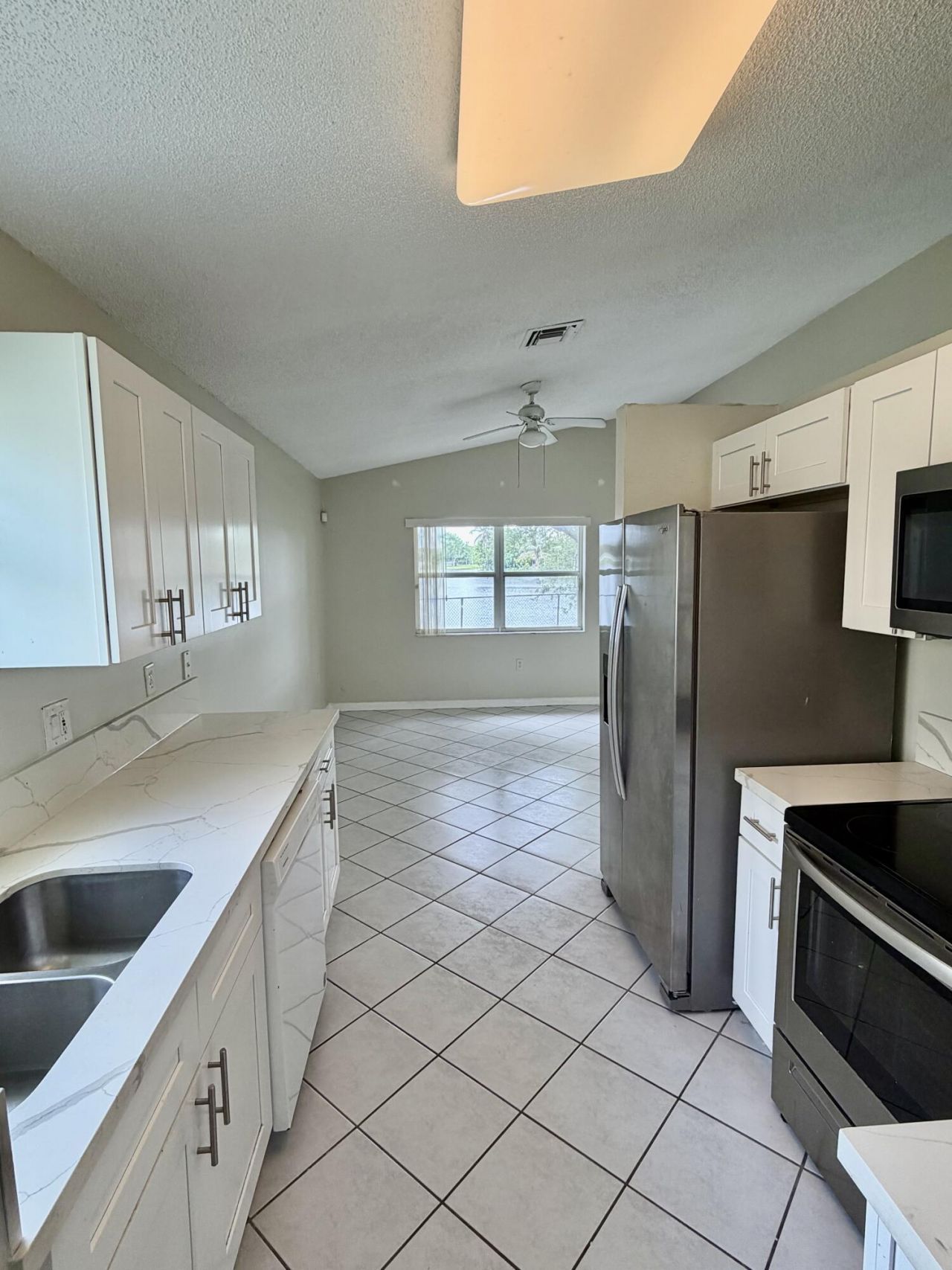 387 SW 206th Avenue, Pembroke Pines, FL 33029 Photo