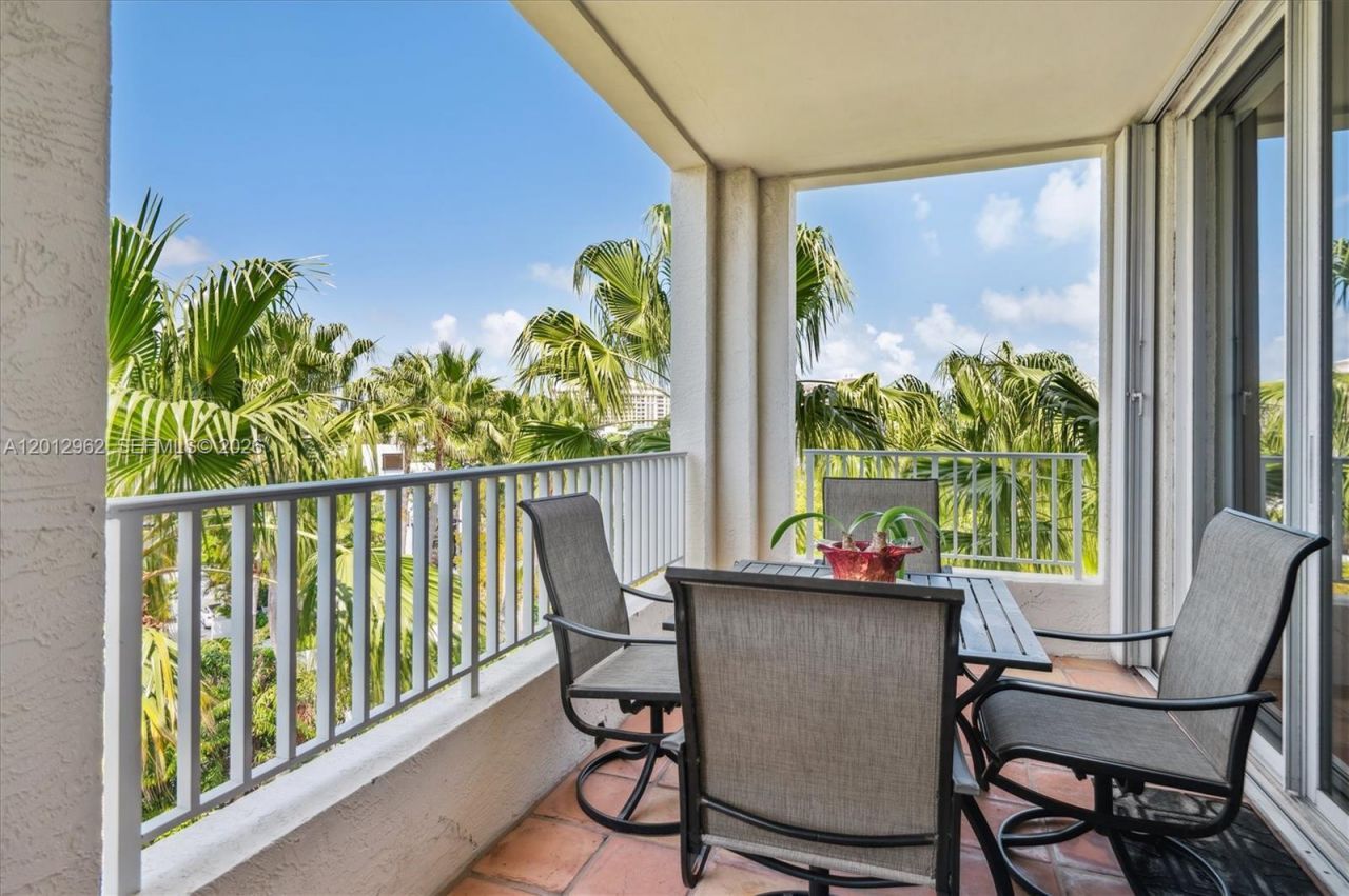 701 Crandon Blvd, Unit PH-1, Key Biscayne, FL 33149 Photo