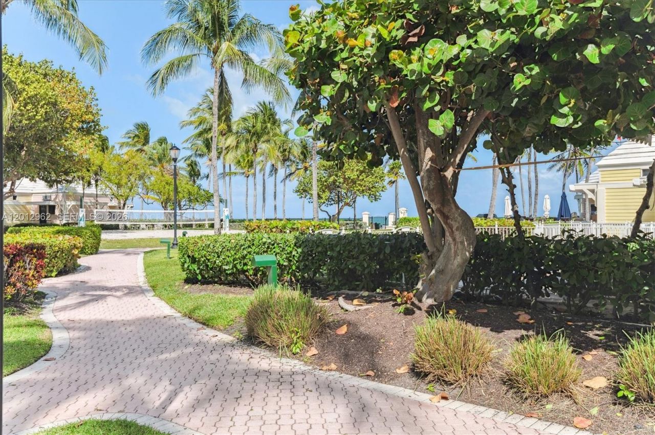 701 Crandon Blvd, Unit PH-1, Key Biscayne, FL 33149 Photo