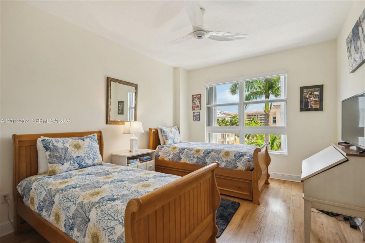 701 Crandon Blvd, Unit PH-1, Key Biscayne, FL 33149 Photo