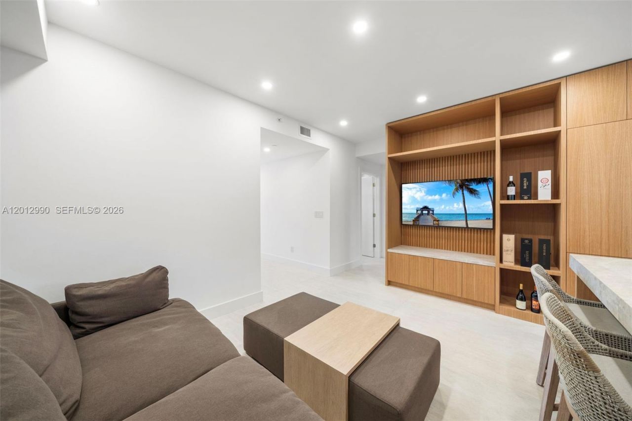 701 Crandon Blvd , Unit 401, Key Biscayne, FL 33149 Photo