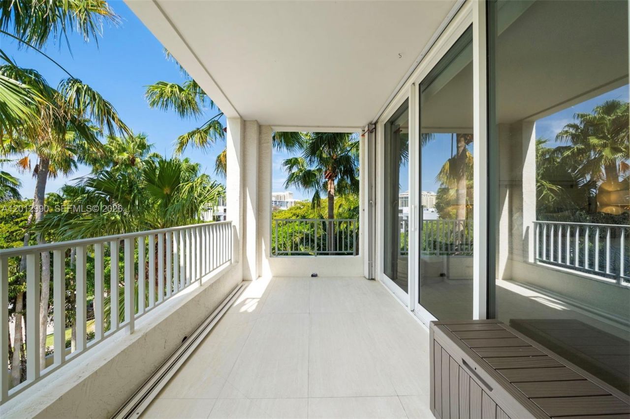 701 Crandon Blvd , Unit 401, Key Biscayne, FL 33149 Photo