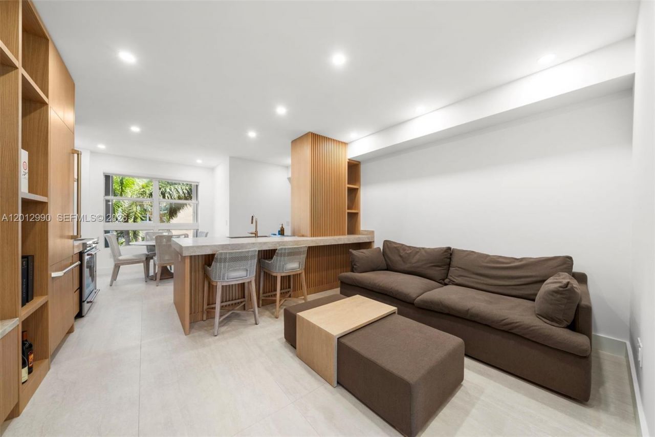 701 Crandon Blvd , Unit 401, Key Biscayne, FL 33149 Photo