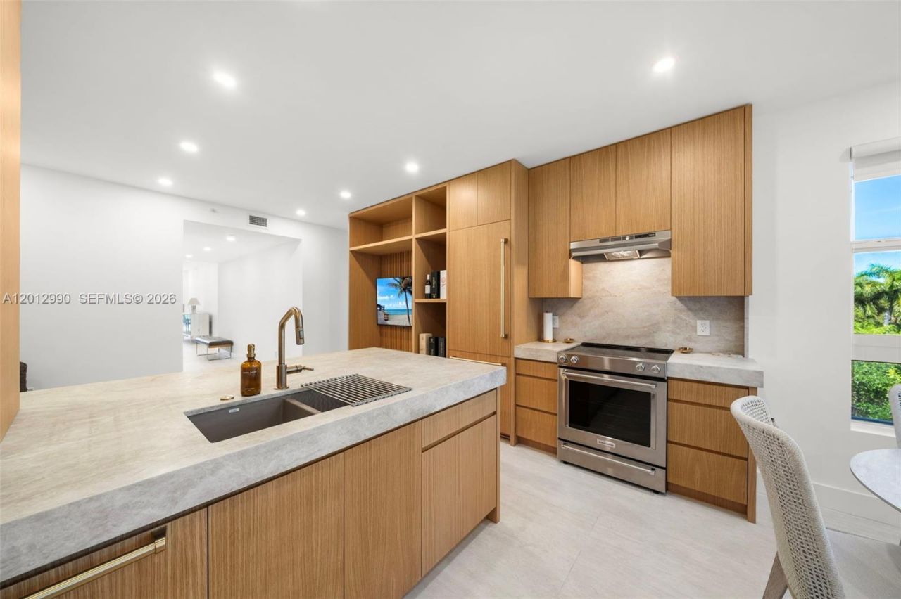 701 Crandon Blvd , Unit 401, Key Biscayne, FL 33149 Photo