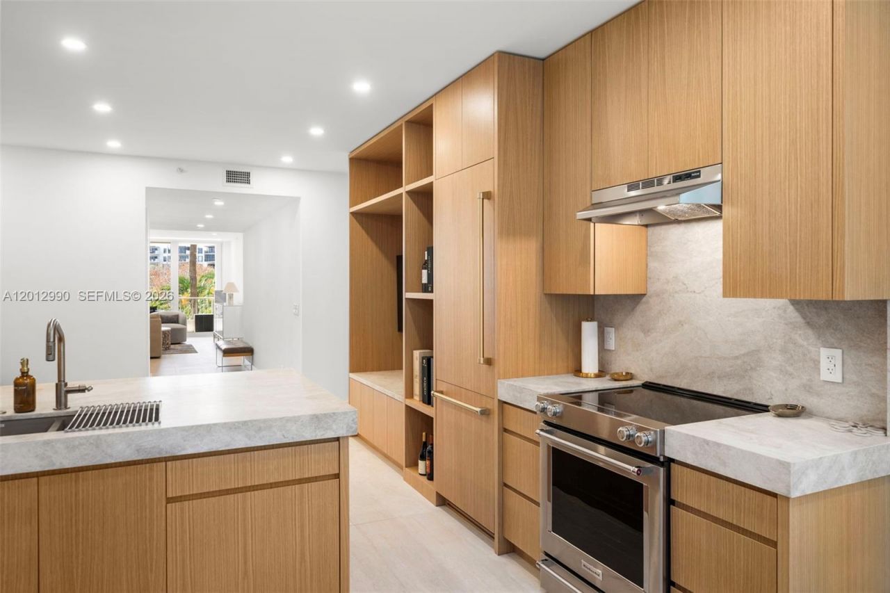 701 Crandon Blvd , Unit 401, Key Biscayne, FL 33149 Photo