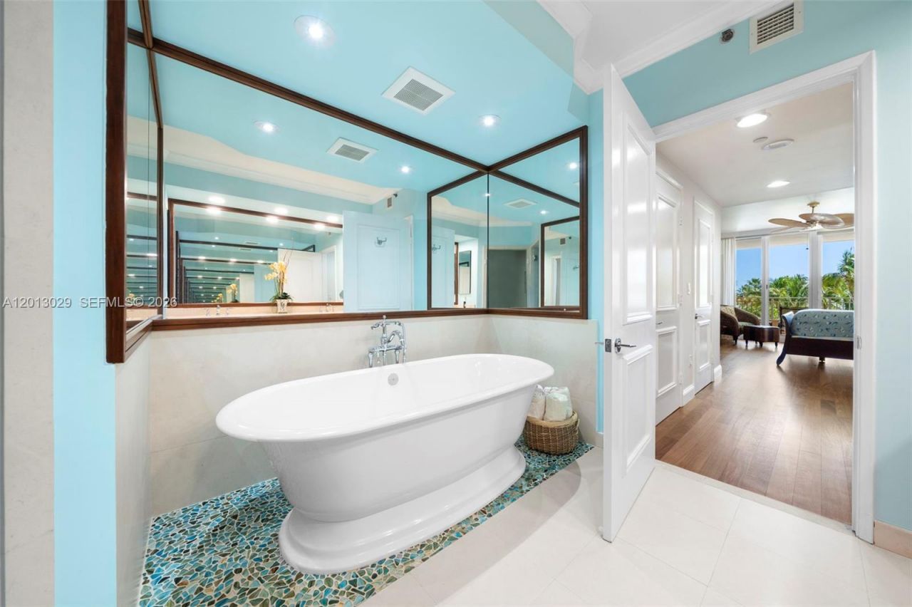 791 Crandon Blvd , Unit 404, Key Biscayne, FL 33149 Photo