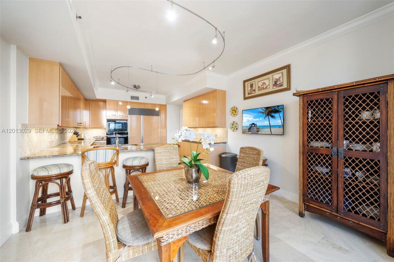 791 Crandon Blvd , Unit 404, Key Biscayne, FL 33149 Photo