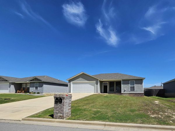 209 Formon Drive, Paragould, AR 72450