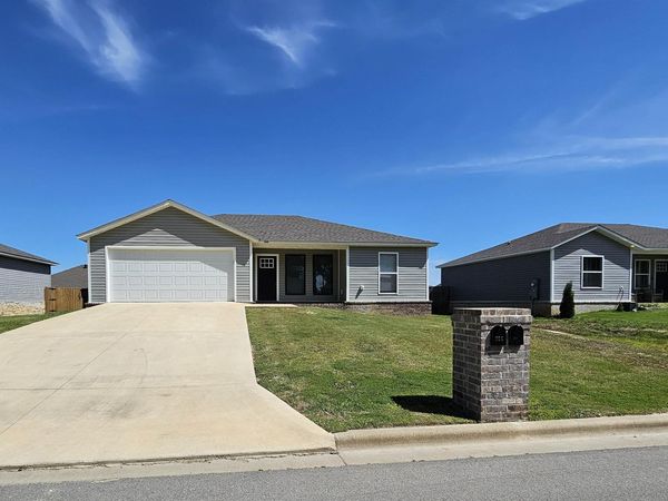 209 Formon Drive , Paragould, AR 72450