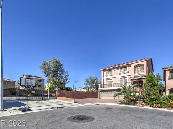 5490 Tulip Hill Avenue, Las Vegas, NV 89141