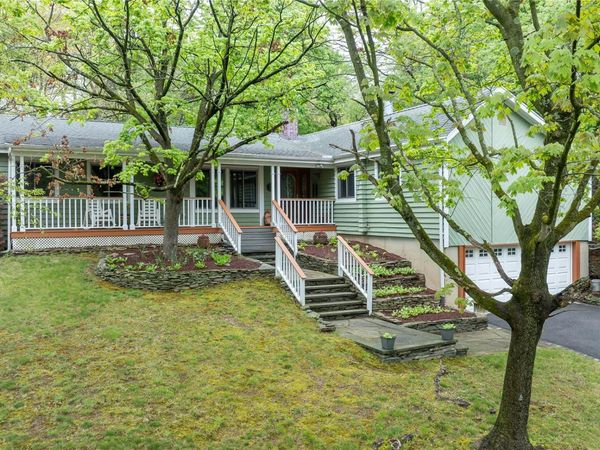 17 Highridge Drive , Huntington, NY 11743