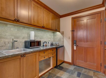 400 Resort Road, Olympic Valley, CA 96146 Photo