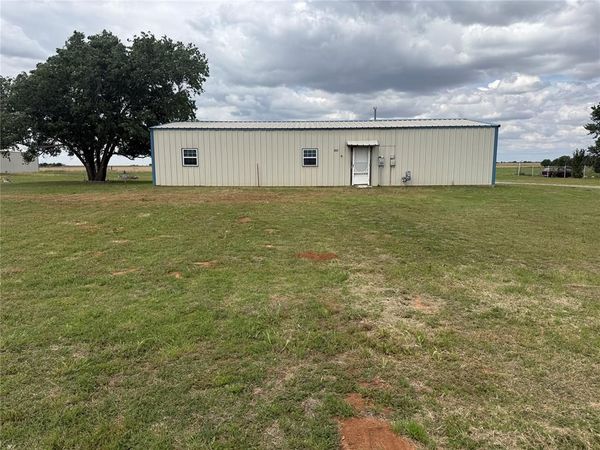 802 N Carnegie Street, Carnegie, OK 73015