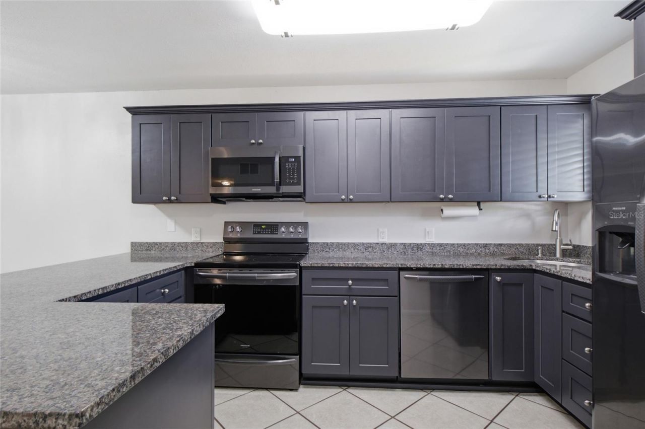 6033 34th Street W, Unit 136, Bradenton, FL 34210 Photo