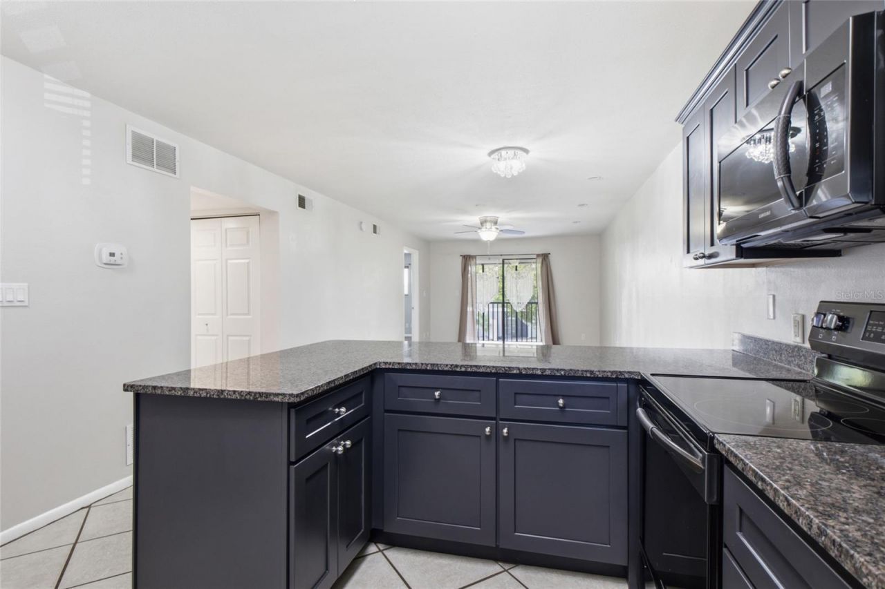 6033 34th Street W, Unit 136, Bradenton, FL 34210 Photo