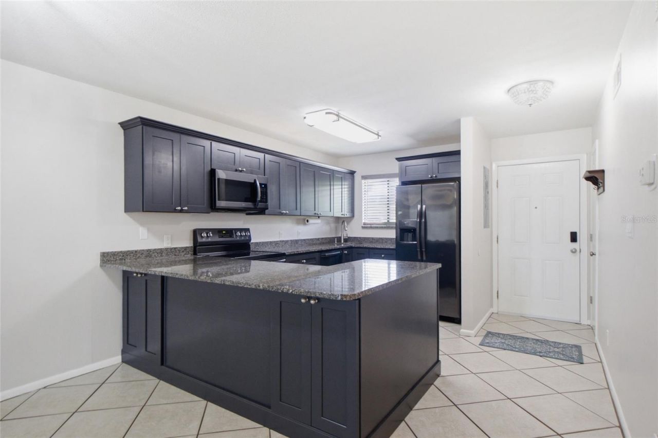 6033 34th Street W, Unit 136, Bradenton, FL 34210 Photo