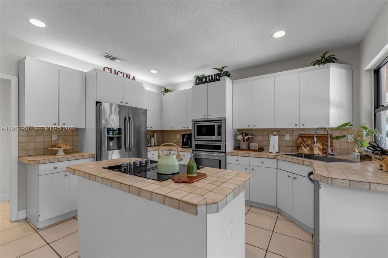 12019 SW 77th Ter , Miami, FL 33183 Photo