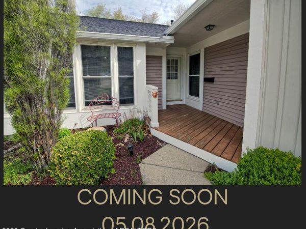 910 Cherrywood Circle, Portland, MI 48875