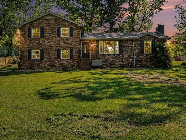 244 Lee Rd , Cottontown, TN 37048
