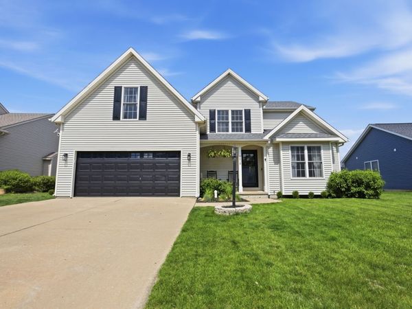 3910 Tallgrass Drive, Champaign, IL 61822