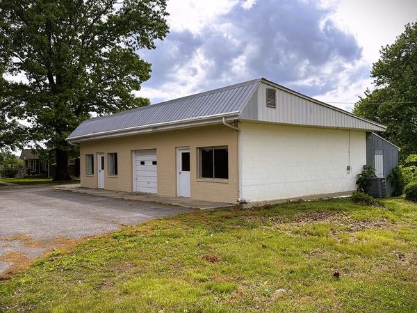 706 Rickman Rd, Livingston, TN 38570