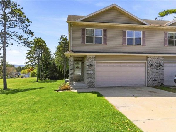 121 Madison Avenue, Baraboo, WI 53913