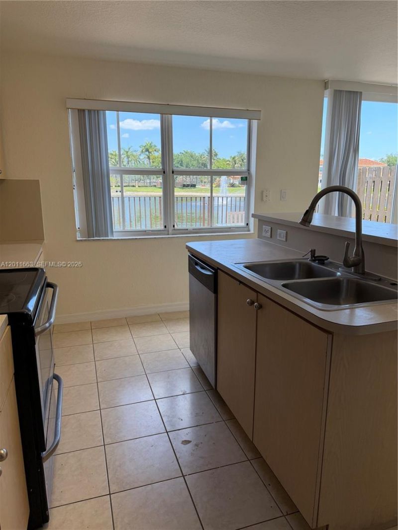 15341 SW 31st Ter, Unit 15341, Miami, FL 33185 Photo