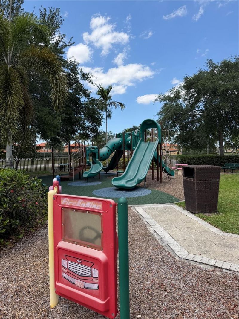 15341 SW 31st Ter, Unit 15341, Miami, FL 33185 Photo