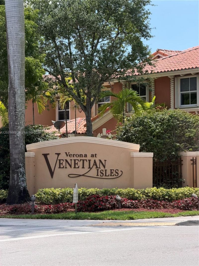 15341 SW 31st Ter, Unit 15341, Miami, FL 33185 Photo